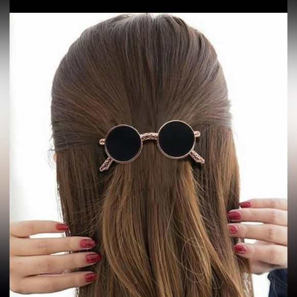 Accessories - Glasses Hair Clip